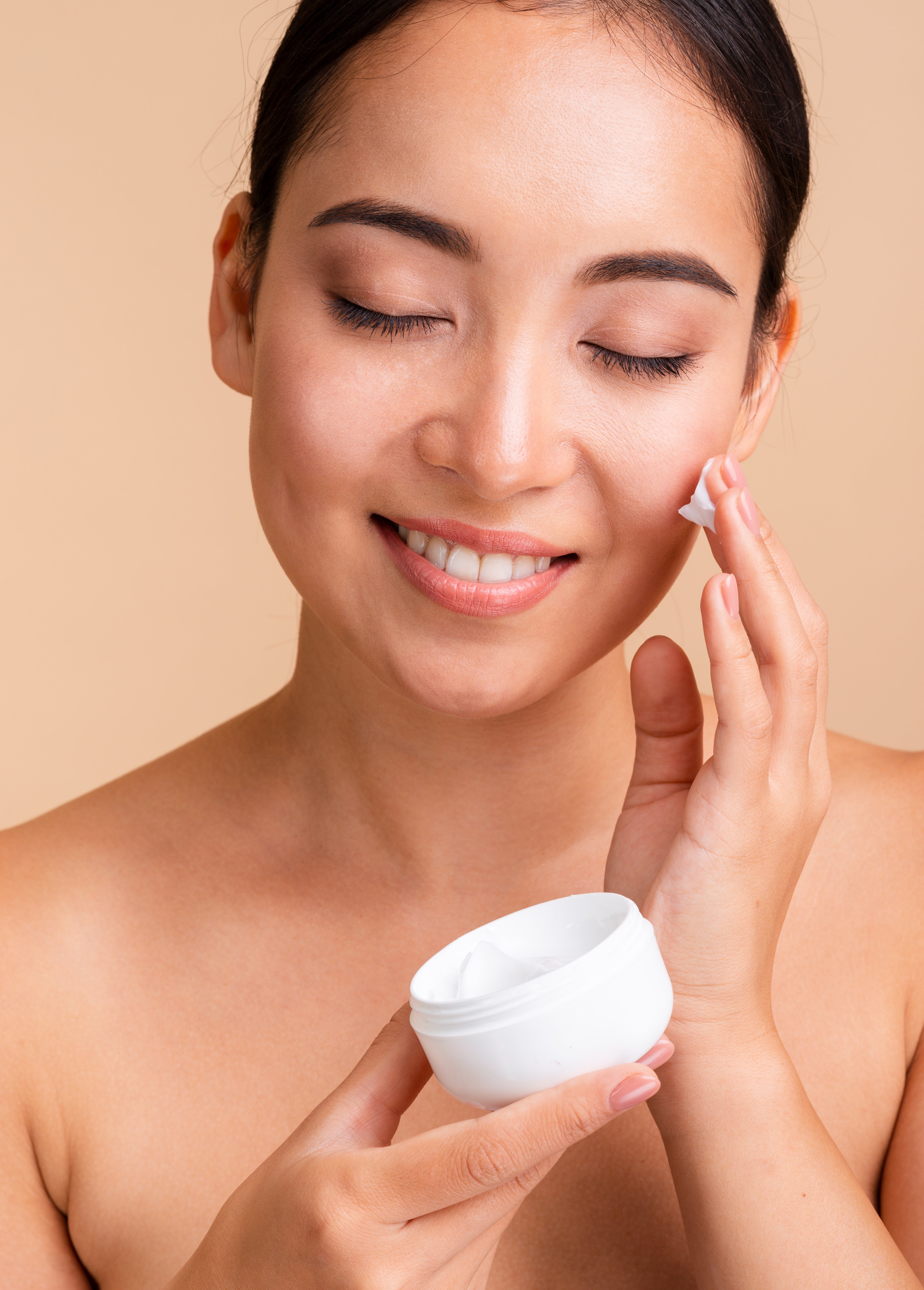 Luminous tone-up cream