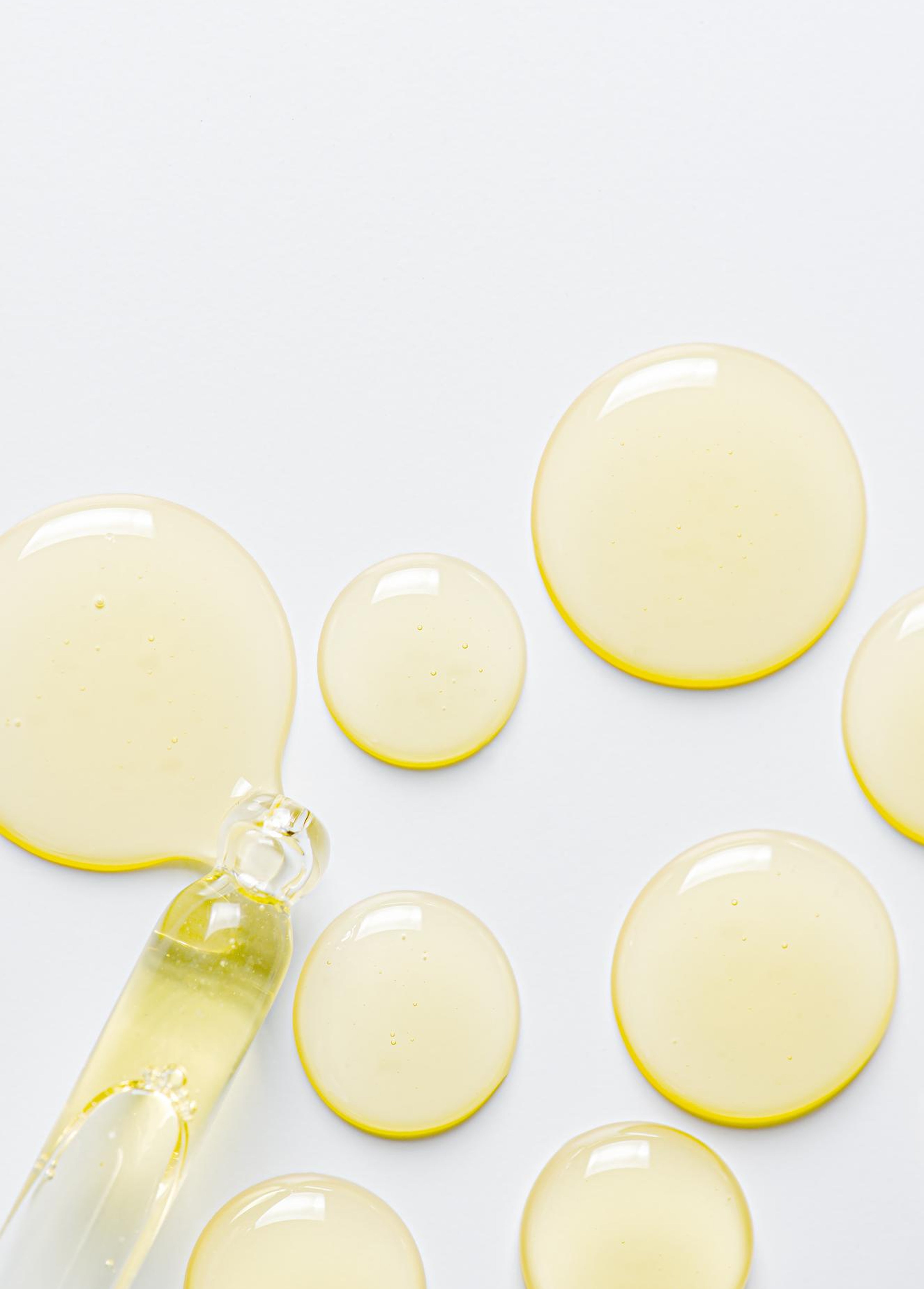 Foaming oil cleanser